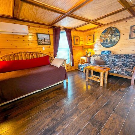 Yellowstone Treasure Guesthouses On The River Гардинър Екстериор снимка