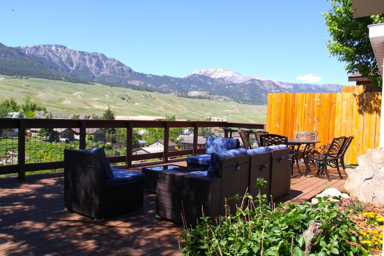 Yellowstone Treasure Guesthouses On The River Гардинър Екстериор снимка