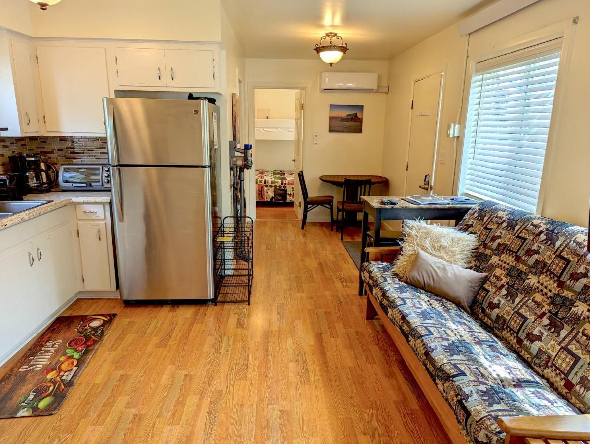 Yellowstone Treasure Guesthouses On The River Гардинър Екстериор снимка