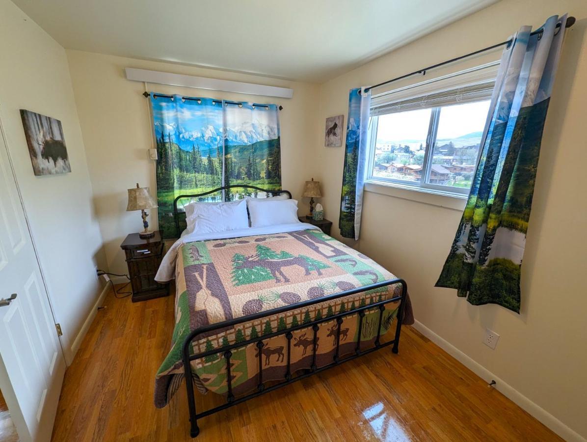 Yellowstone Treasure Guesthouses On The River Гардинър Екстериор снимка