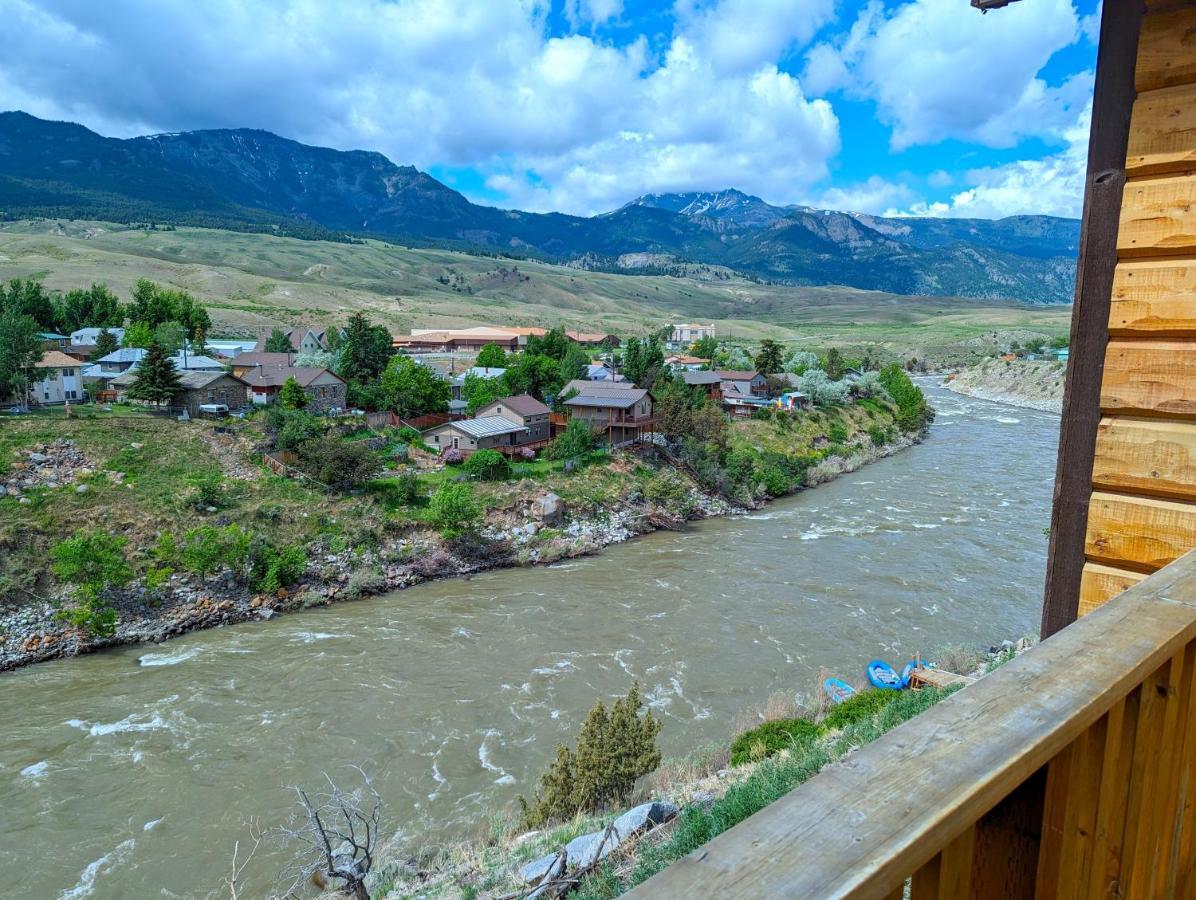 Yellowstone Treasure Guesthouses On The River Гардинър Екстериор снимка