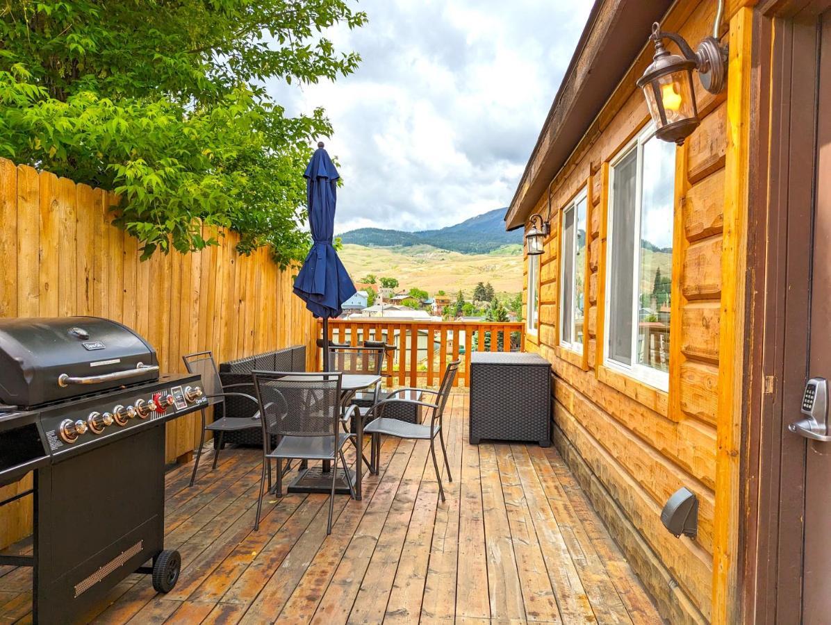Yellowstone Treasure Guesthouses On The River Гардинър Екстериор снимка
