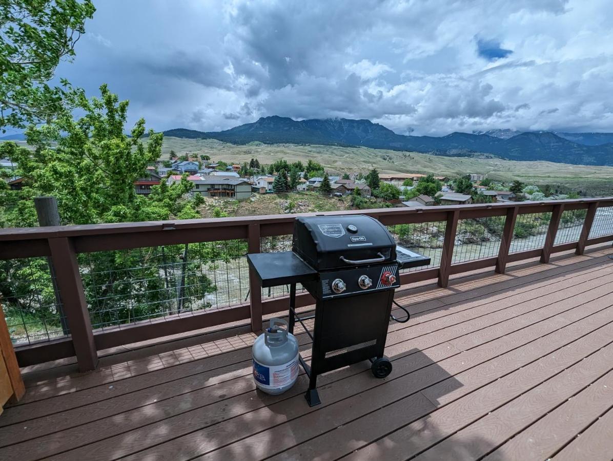 Yellowstone Treasure Guesthouses On The River Гардинър Екстериор снимка