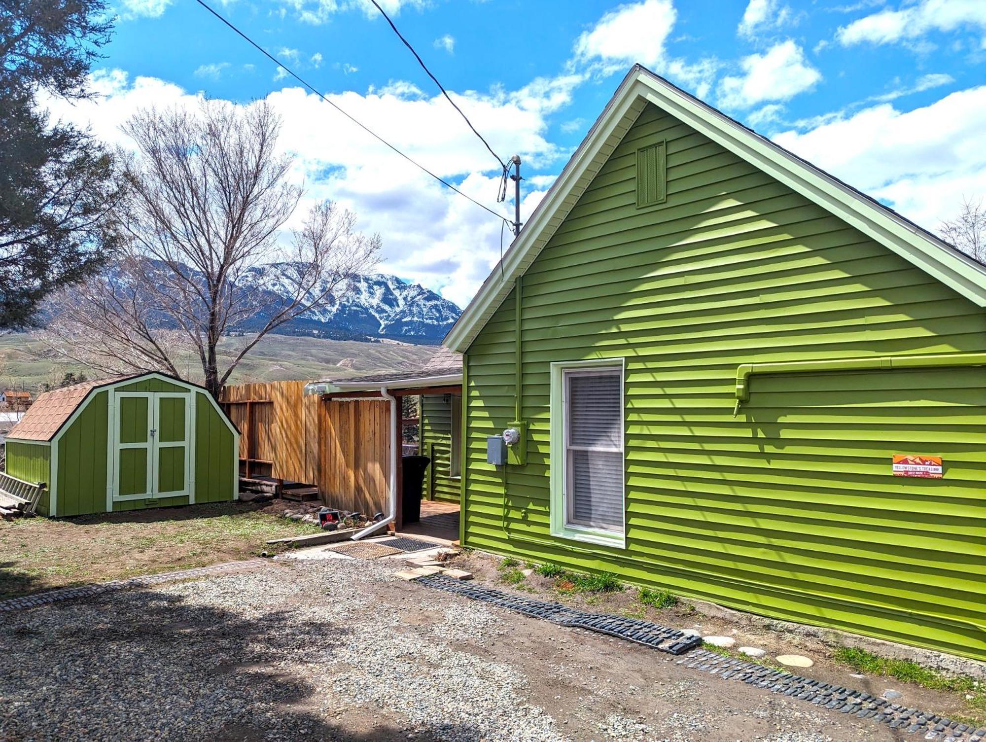 Yellowstone Treasure Guesthouses On The River Гардинър Екстериор снимка