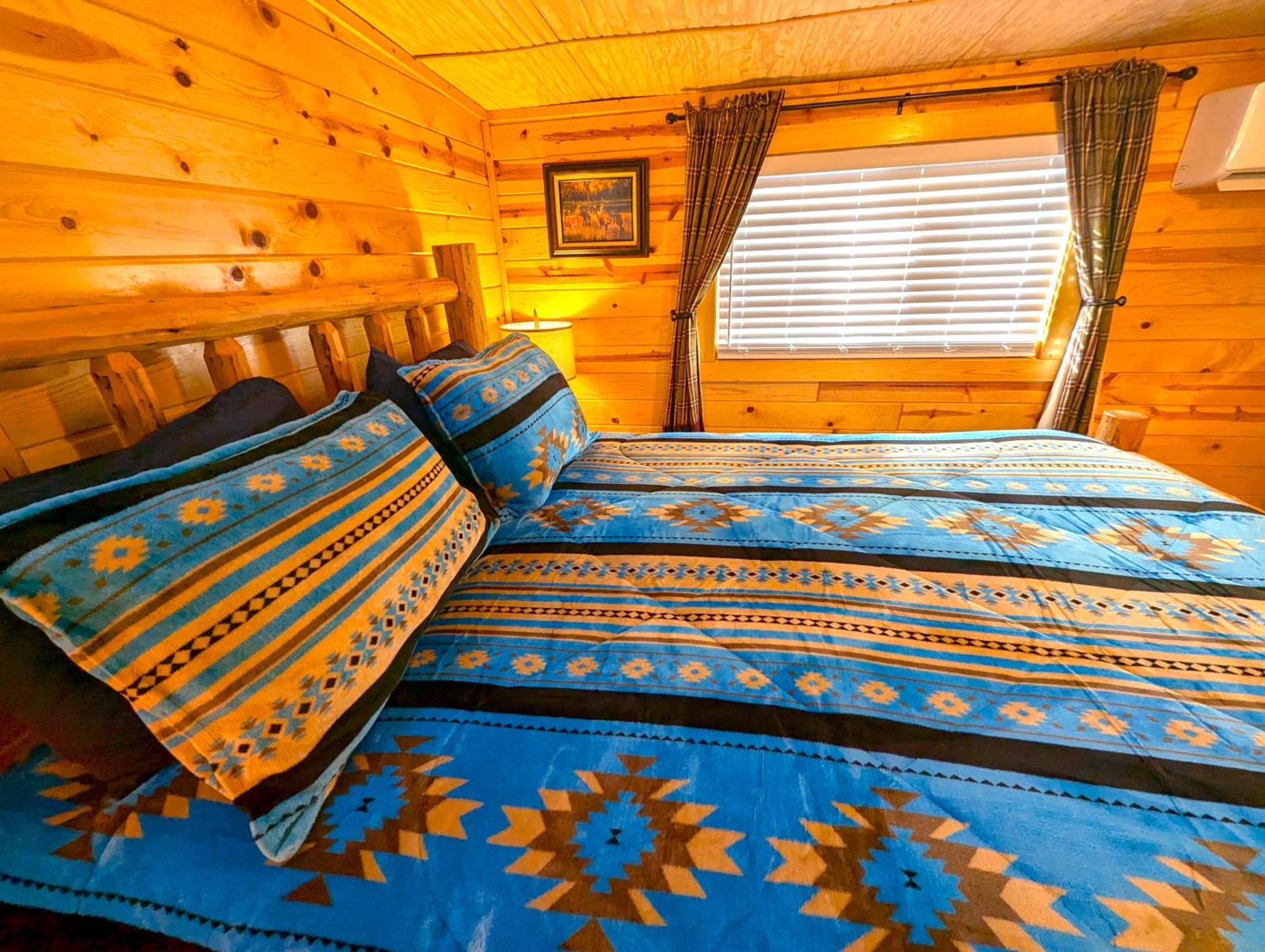 Yellowstone Treasure Guesthouses On The River Гардинър Екстериор снимка