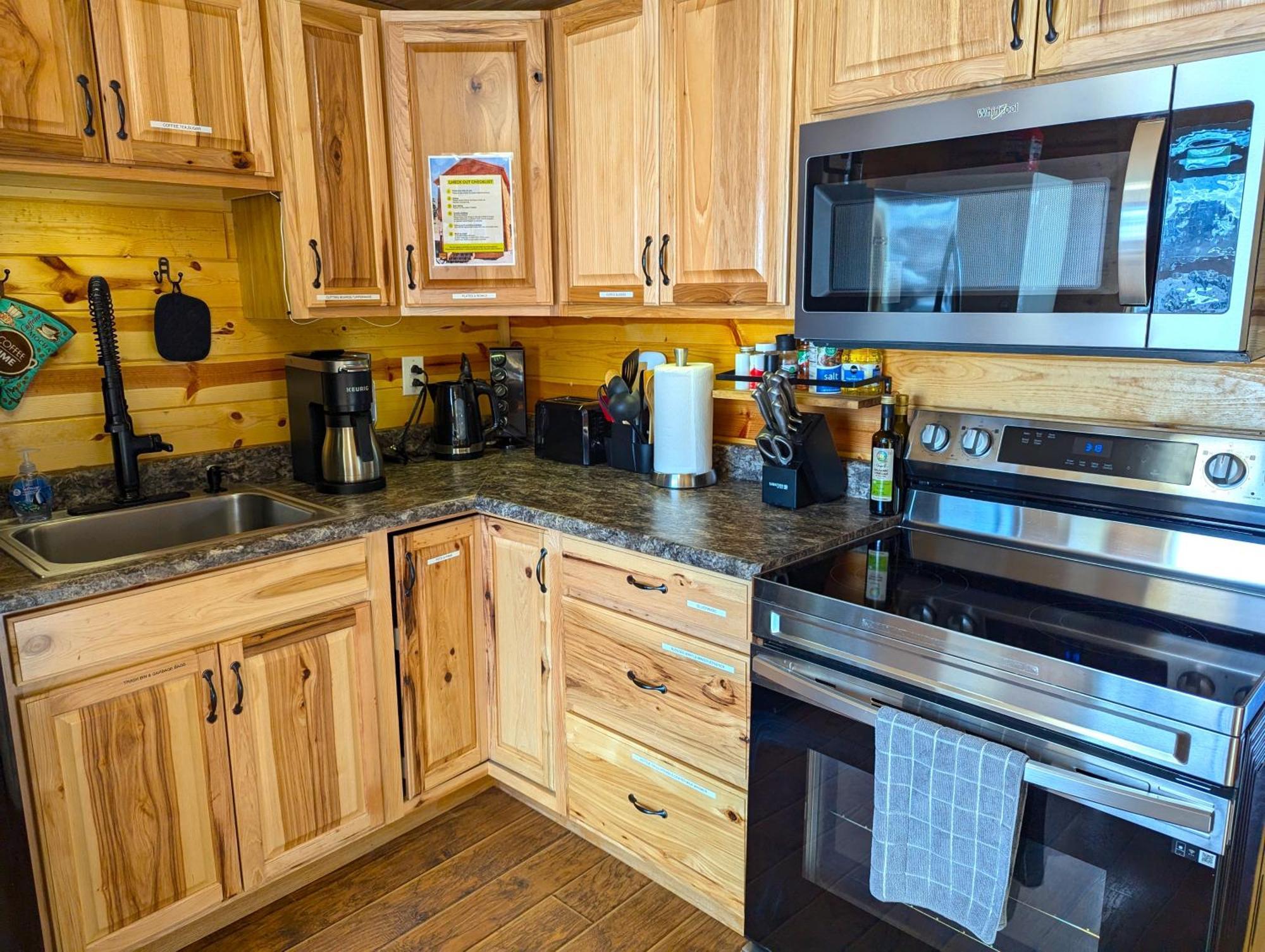Yellowstone Treasure Guesthouses On The River Гардинър Екстериор снимка