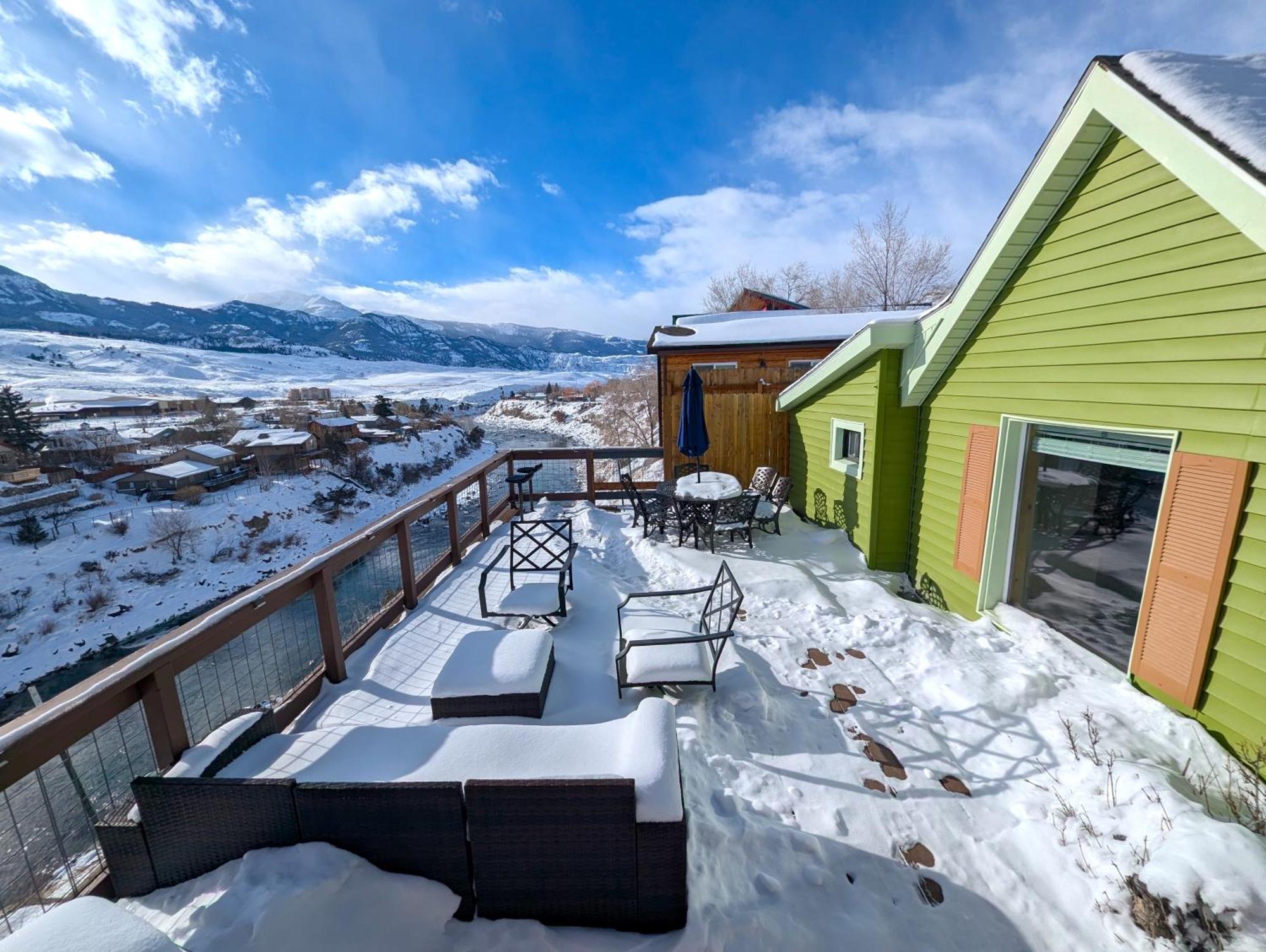 Yellowstone Treasure Guesthouses On The River Гардинър Екстериор снимка