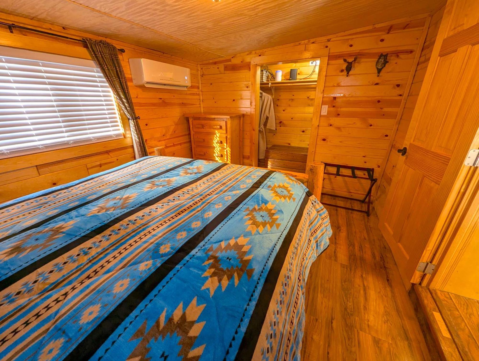 Yellowstone Treasure Guesthouses On The River Гардинър Екстериор снимка